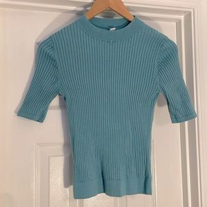 UNIQLO Extra Fine Merino Ribbed Half Sleeve Short Sweater